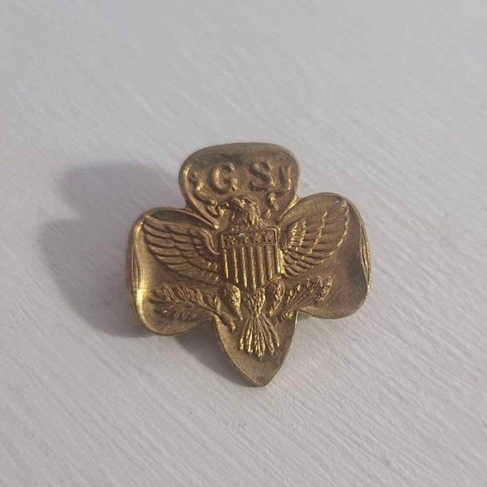 Girl Scouts Of America Robbins Co Vintage Trefoil Uniform Lapel Pin Badge Eagle